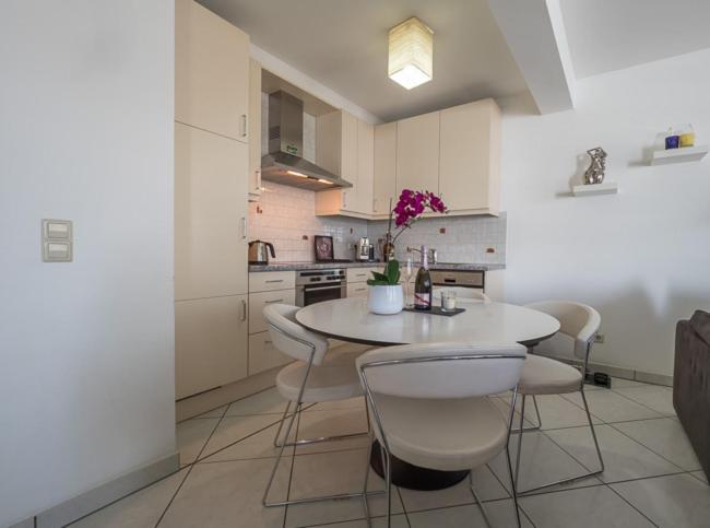 Luxury Penthouse Apartment With 3 Balconies -2 Bedrooms -Petrus View & Parking Luxemburg Exterior foto