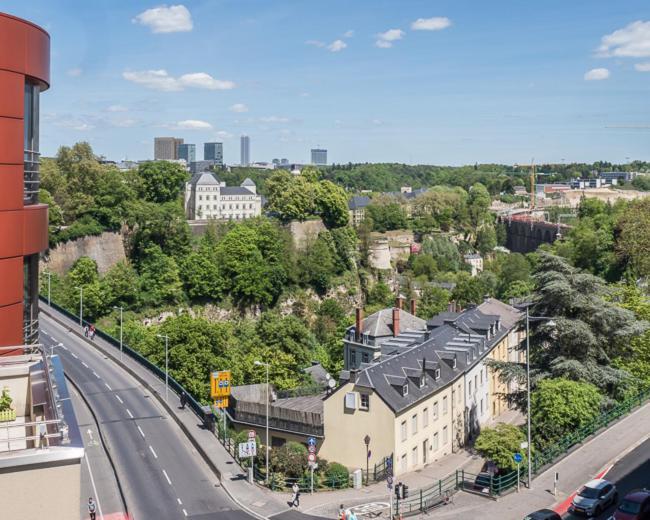 Luxury Penthouse Apartment With 3 Balconies -2 Bedrooms -Petrus View & Parking Luxemburg Exterior foto