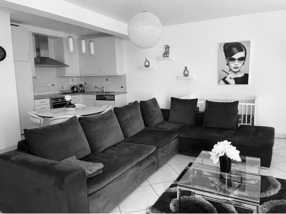Luxury Penthouse Apartment With 3 Balconies -2 Bedrooms -Petrus View & Parking Luxemburg Exterior foto